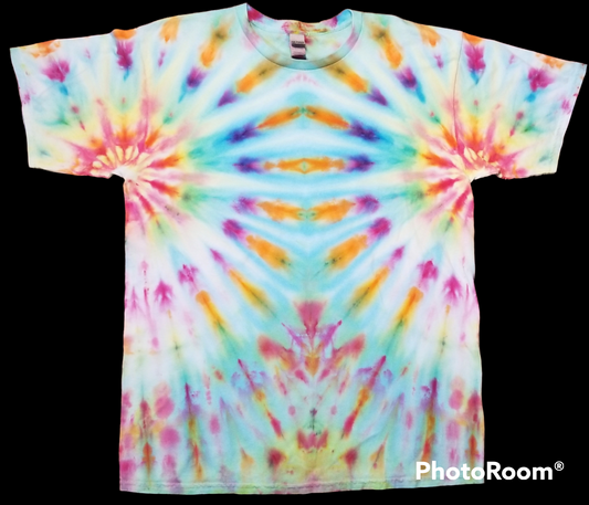 XL Rainbow on Pastel, Double Fan Fold, Tie Dye T-Shirt